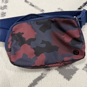 Lululemon Athletica burgundy and navy camo belt Bag
